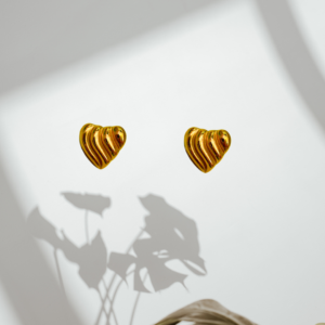 ARETES CORAZÓN CON LÍNEAS